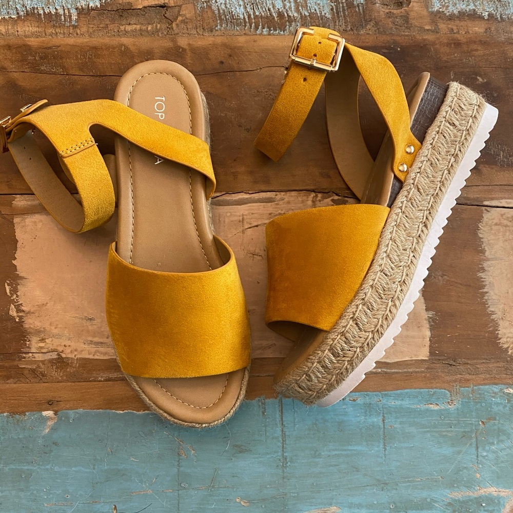 Platform Sandals - Picture 3 of 4